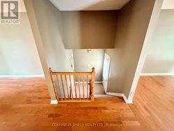 Side split entry - 