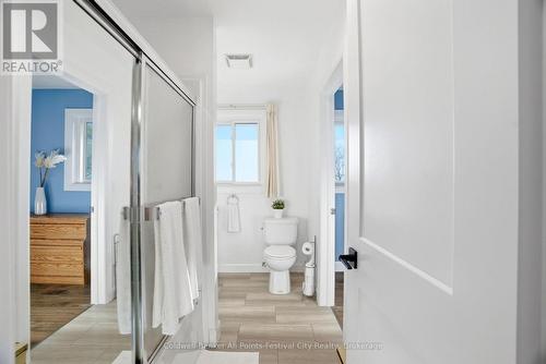 306 Lakeside Drive, Goderich (Goderich (Town)), ON - Indoor Photo Showing Bathroom