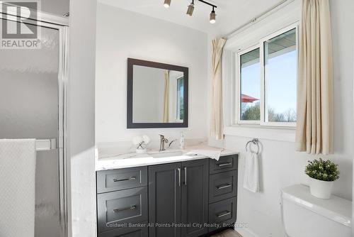 306 Lakeside Drive, Goderich (Goderich (Town)), ON - Indoor Photo Showing Bathroom