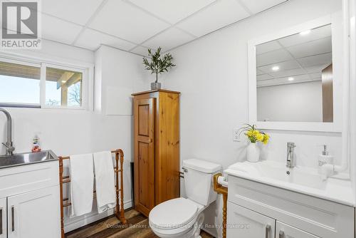 306 Lakeside Drive, Goderich (Goderich (Town)), ON - Indoor Photo Showing Bathroom