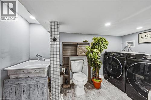 218 Grosvenor Avenue N, Hamilton, ON - Indoor Photo Showing Laundry Room