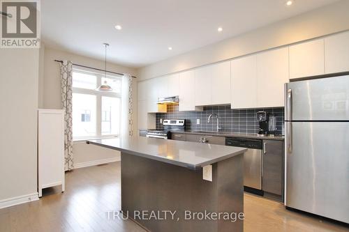 304 Malmo Private, Ottawa, ON - Indoor Photo Showing Kitchen With Stainless Steel Kitchen