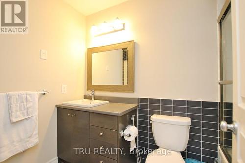 304 Malmo Private, Ottawa, ON - Indoor Photo Showing Bathroom