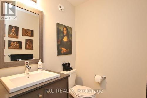304 Malmo Private, Ottawa, ON - Indoor Photo Showing Bathroom
