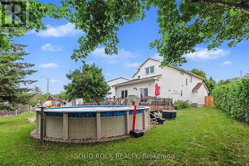 939 Como Crescent, Ottawa, ON - Outdoor With Above Ground Pool