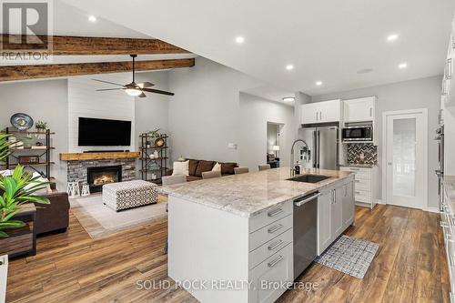 939 Como Crescent, Ottawa, ON - Indoor Photo Showing Kitchen With Fireplace With Upgraded Kitchen