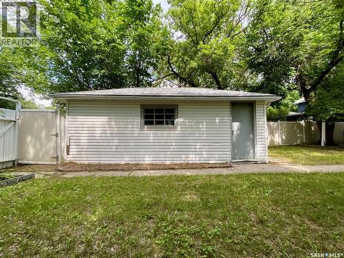 3054 Athol Street, Regina, SK - Outdoor