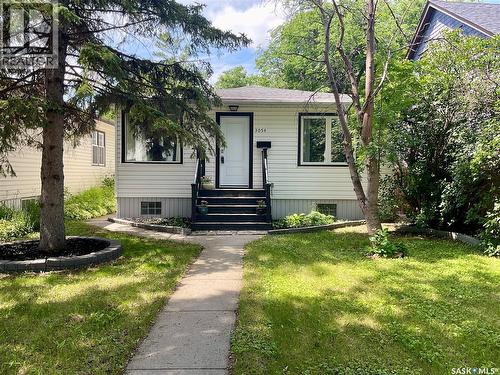 3054 Athol Street, Regina, SK - Outdoor
