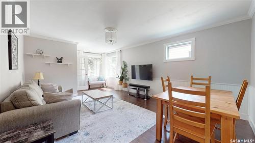3054 Athol Street, Regina, SK - Indoor Photo Showing Living Room