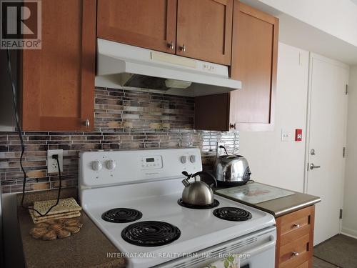 5 - 710 NEIGHBOURHOOD CIRCLE , Mississauga, Ontario L5B 0B4 2