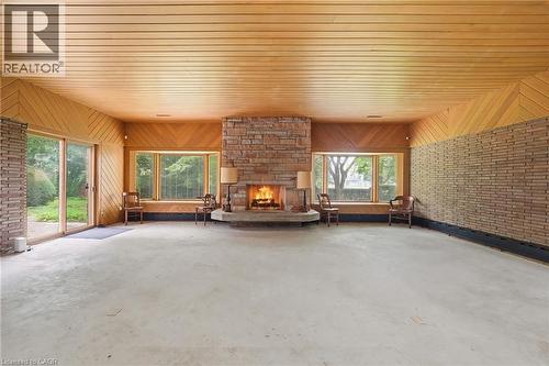 264 Mountain Brow Boulevard, Hamilton, ON - Indoor Photo Showing Other Room With Fireplace