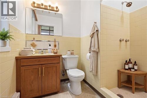 Virtually Staged - 264 Mountain Brow Boulevard, Hamilton, ON - Indoor Photo Showing Bathroom