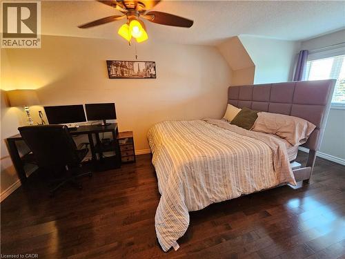 20 Bird Court, Cambridge, ON - Indoor Photo Showing Bedroom