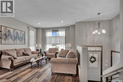 537 Mickelson Lane, Warman, SK - Indoor Photo Showing Living Room