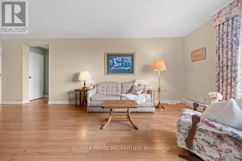 903 - 1505 Baseline Road, Ottawa, ON - Indoor Photo Showing Living Room