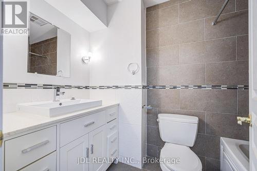 610 - 11 Everson Drive, Toronto, ON - Indoor Photo Showing Bathroom