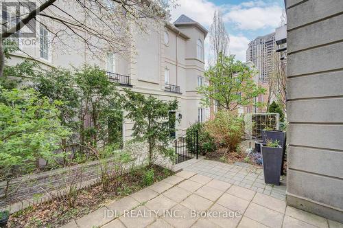 610 - 11 Everson Drive, Toronto, ON - Outdoor