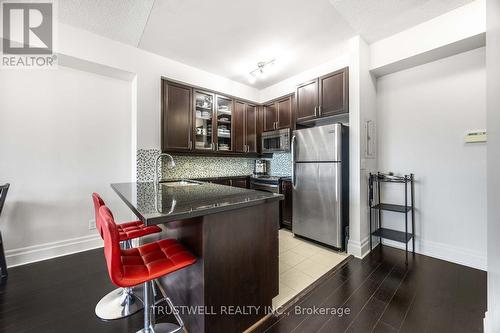 1207 - 151 Upper Duke Crescent, Markham, ON - Indoor Photo Showing Kitchen With Stainless Steel Kitchen