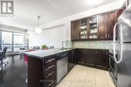 1207 - 151 Upper Duke Crescent, Markham, ON - Indoor Photo Showing Kitchen With Upgraded Kitchen
