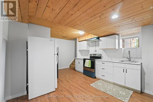87 Rundle Crescent, Barrie, ON - Indoor Photo Showing Kitchen
