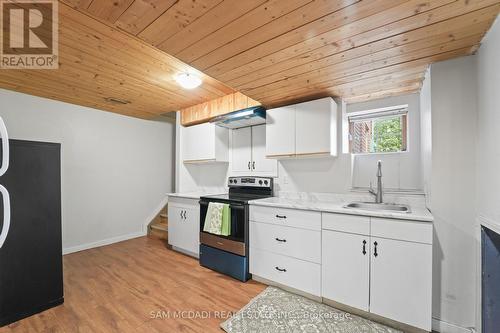 87 Rundle Crescent, Barrie, ON - Indoor Photo Showing Kitchen