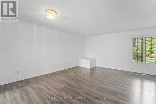 87 Rundle Crescent, Barrie, ON - Indoor Photo Showing Other Room