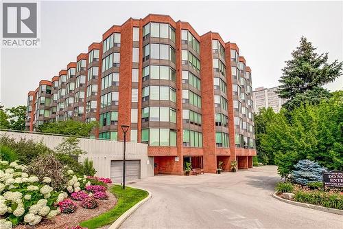 2121 LAKESHORE Road Unit# 501  Burlington, ON L7R 1C9