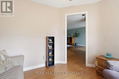 3 - 125 Elm Street, St. Thomas, ON - Indoor