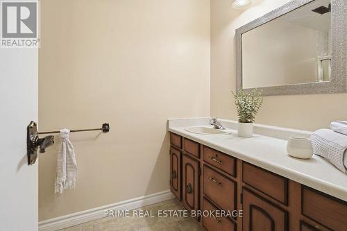 3 - 125 Elm Street, St. Thomas, ON - Indoor Photo Showing Bathroom