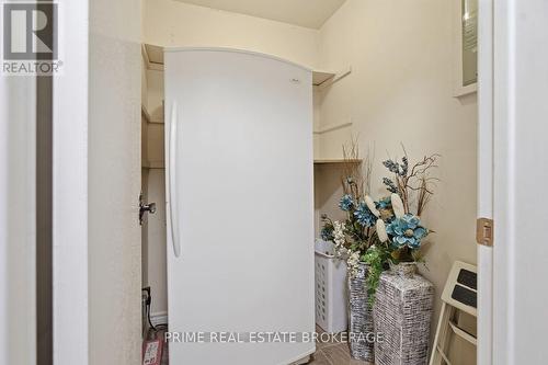 3 - 125 Elm Street, St. Thomas, ON - Indoor