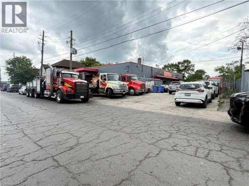 Image quality insufficient for description - 350 Sherman Avenue N, Hamilton, ON 