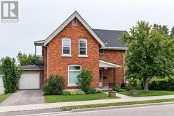 2 - 23 PENETANG STREET Orillia, ON L3V 3N1
