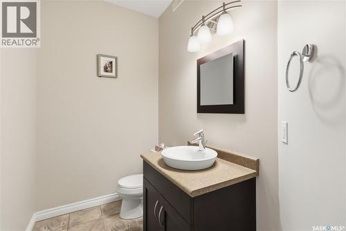 723 Bellmont Court, Saskatoon, SK - Indoor Photo Showing Bathroom