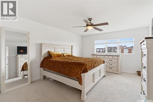 723 Bellmont Court, Saskatoon, SK - Indoor Photo Showing Bedroom