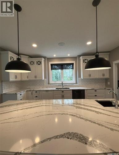 214 Hillside Drive, Tobin Lake, SK - Indoor Photo Showing Kitchen