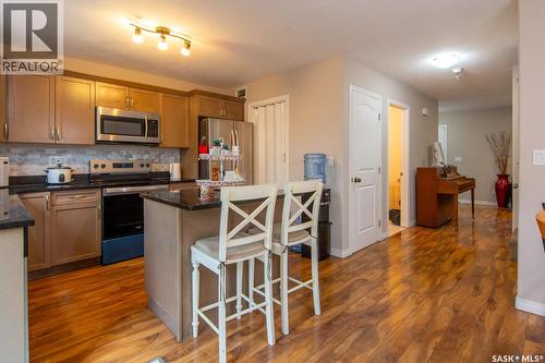 1031 O Avenue S, Saskatoon, SK - Indoor Photo Showing Kitchen