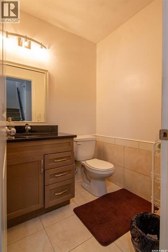 1031 O Avenue S, Saskatoon, SK - Indoor Photo Showing Bathroom