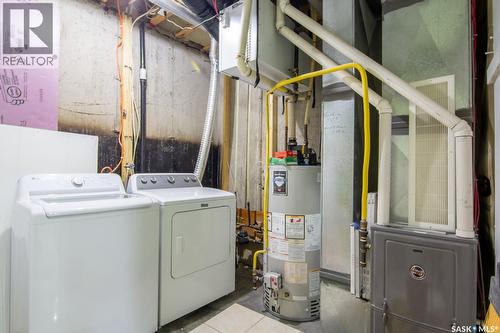 1031 O Avenue S, Saskatoon, SK - Indoor Photo Showing Laundry Room