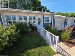 58 SZOLLOSY Circle  Hamilton, ON L9B 1T8