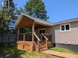 Large covered patio - 