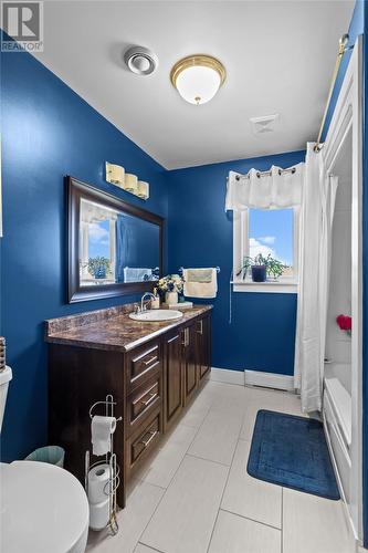 5 Haleys Place, Flatrock, NL - Indoor Photo Showing Bathroom