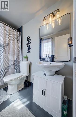 316 Ristau Place, Kitchener, ON - Indoor Photo Showing Bathroom