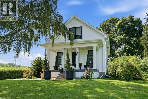 219 RIDGE Road W  Grimsby, ON L3M 4E7