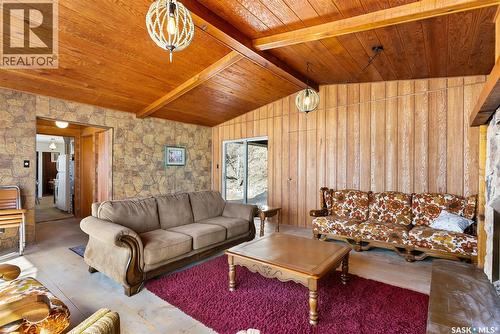 446 Pasqua Lake Road, North Qu'Appelle Rm No. 187, SK - Indoor Photo Showing Living Room