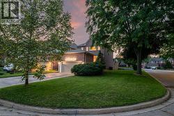 1190 WINDGROVE Square Pickering, ON L1X 2S5