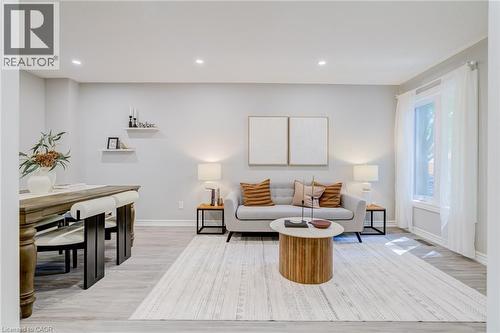 1190 Windgrove Square, Pickering, ON - Indoor Photo Showing Living Room