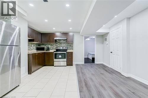1190 Windgrove Square, Pickering, ON - Indoor Photo Showing Kitchen