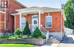 156 E SIMCOE Street E  Hamilton, ON L8L 3N8