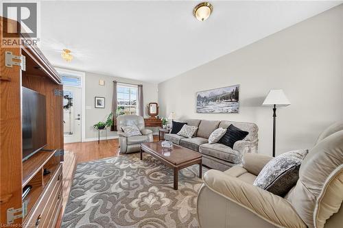 156 E Simcoe Street E, Hamilton, ON - Indoor Photo Showing Living Room