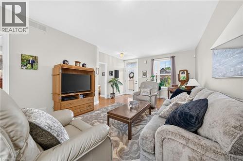 156 E Simcoe Street E, Hamilton, ON - Indoor Photo Showing Living Room